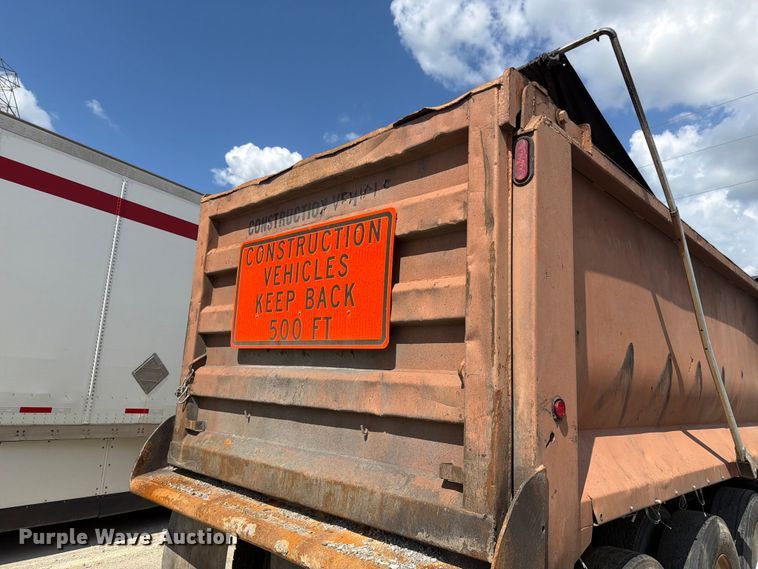 image for item YA4522 2006 Mack CV713 dump truck