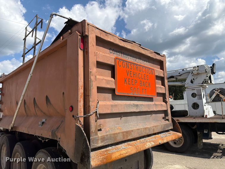 image for item YA4522 2006 Mack CV713 dump truck