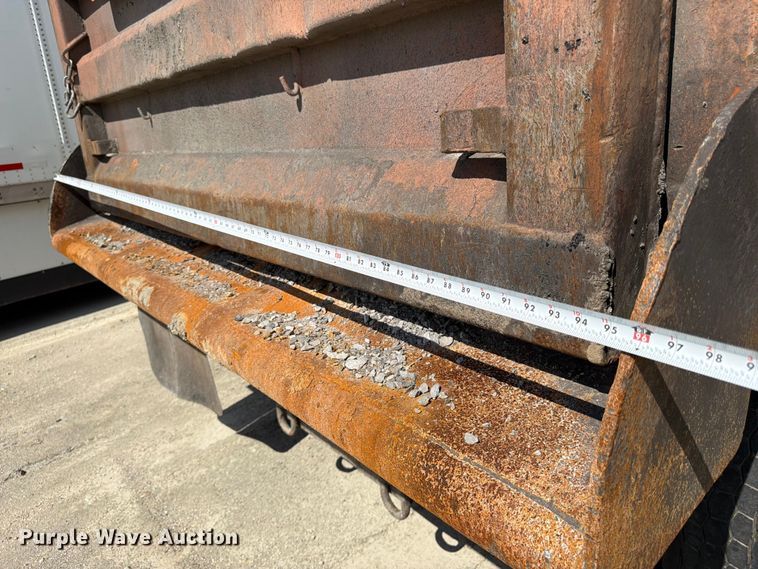 image for item YA4522 2006 Mack CV713 dump truck