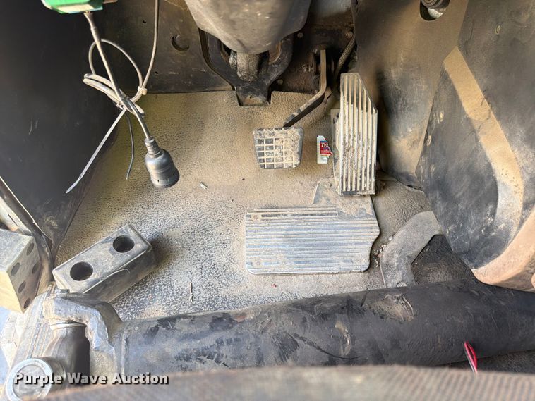 image for item YA4522 2006 Mack CV713 dump truck