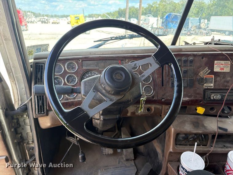image for item YA4522 2006 Mack CV713 dump truck