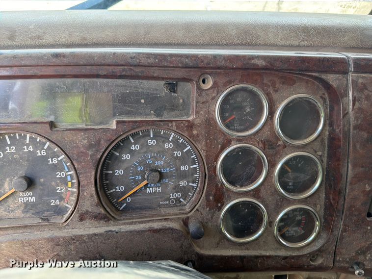 image for item YA4522 2006 Mack CV713 dump truck