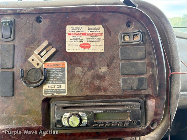 image for item YA4522 2006 Mack CV713 dump truck