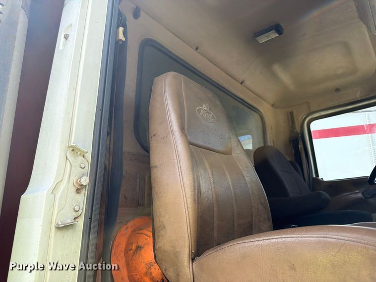 image for item YA4522 2006 Mack CV713 dump truck