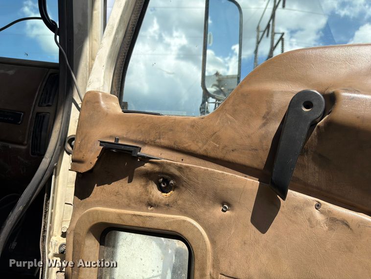 image for item YA4522 2006 Mack CV713 dump truck