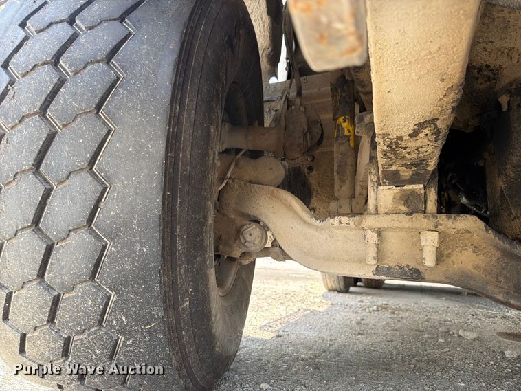 image for item YA4522 2006 Mack CV713 dump truck