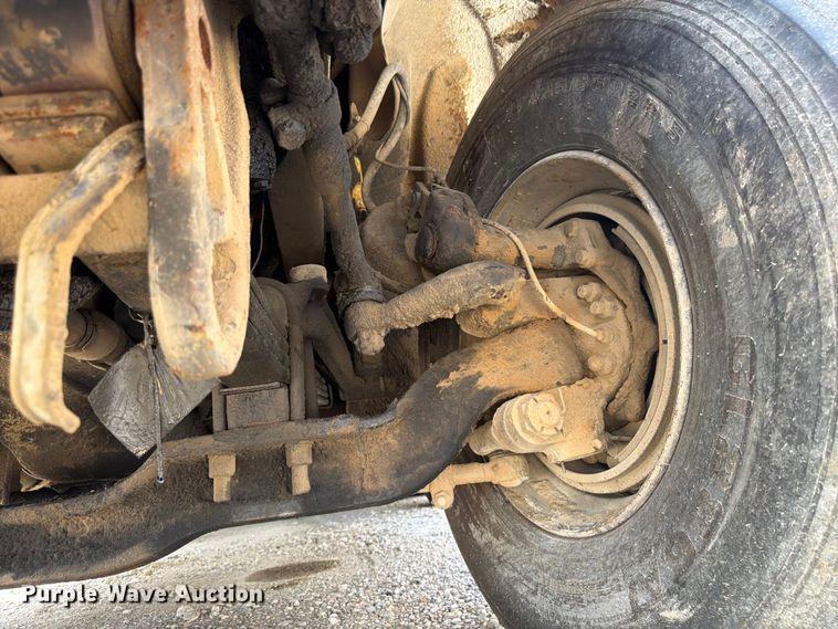 image for item YA4522 2006 Mack CV713 dump truck