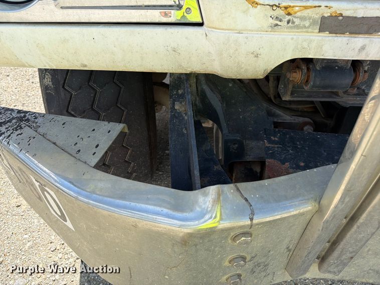 image for item YA4522 2006 Mack CV713 dump truck
