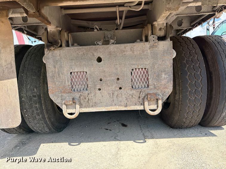 image for item YA4522 2006 Mack CV713 dump truck