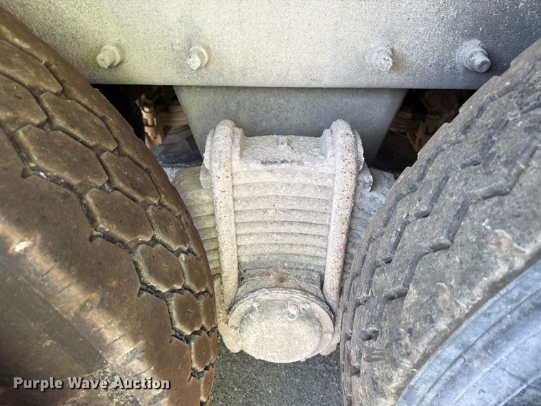 image for item YA4522 2006 Mack CV713 dump truck