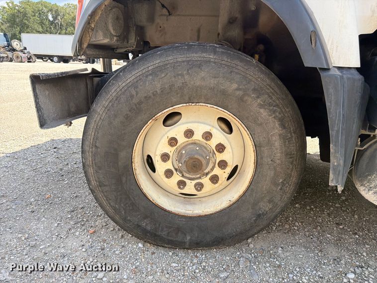 image for item YA4522 2006 Mack CV713 dump truck