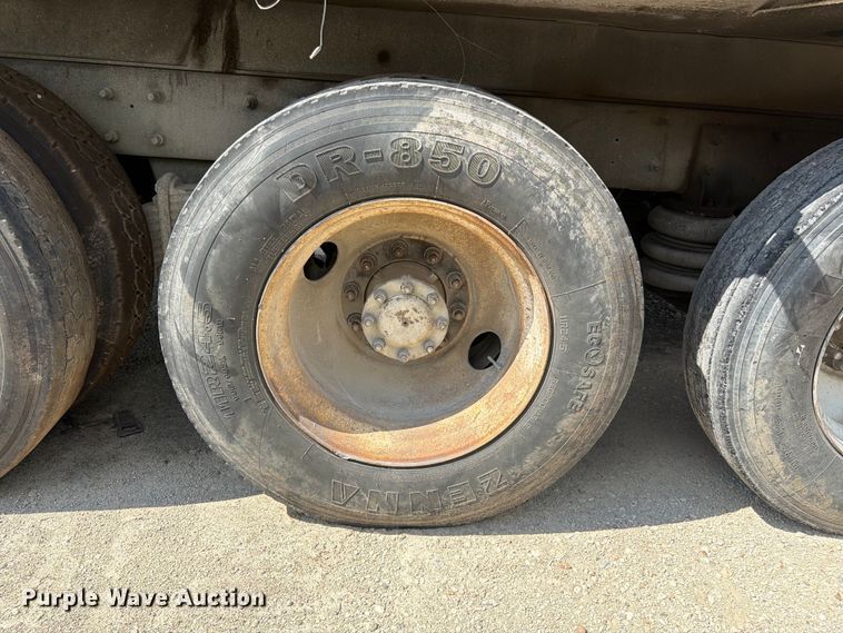 image for item YA4522 2006 Mack CV713 dump truck