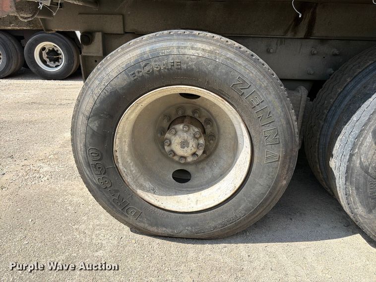 image for item YA4522 2006 Mack CV713 dump truck