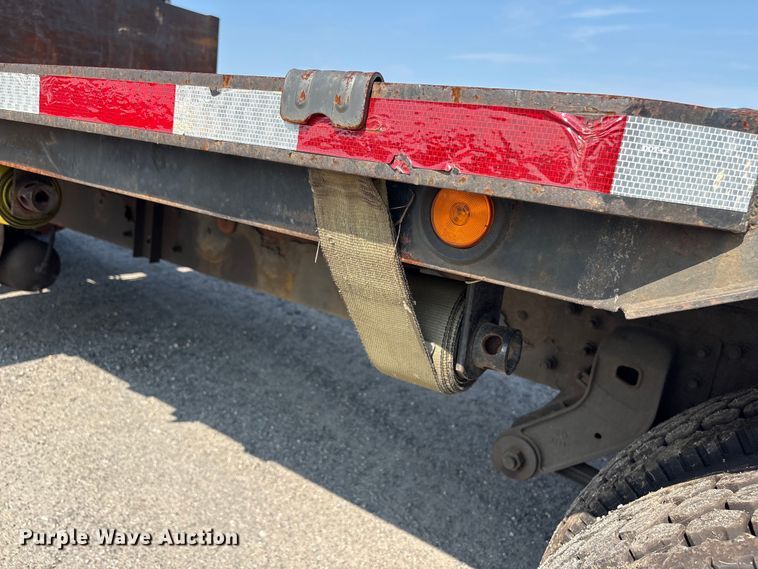 image for item YA4533 2004 Kenworth T300 flatbed truck
