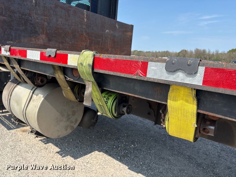 image for item YA4533 2004 Kenworth T300 flatbed truck
