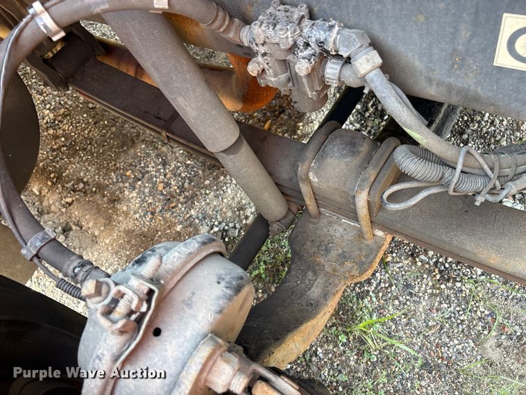 image for item YA4533 2004 Kenworth T300 flatbed truck