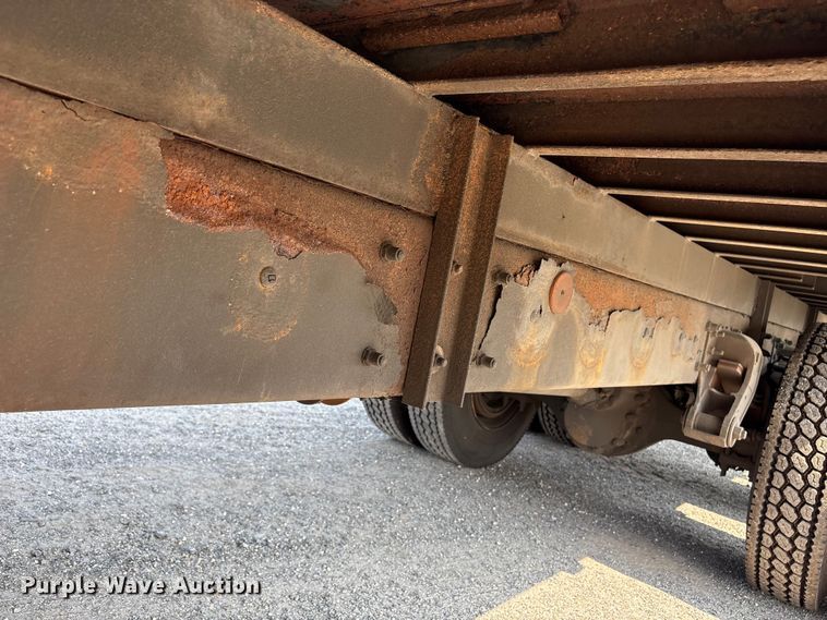image for item YA4533 2004 Kenworth T300 flatbed truck