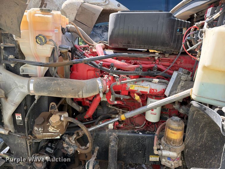 image for item YA4549 2017 Freightliner SD122 semi truck