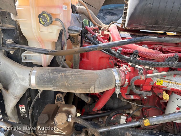 image for item YA4549 2017 Freightliner SD122 semi truck