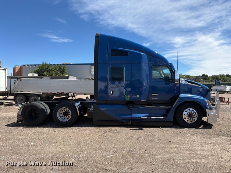 image for item YA4574 2023 Kenworth T680 semi truck