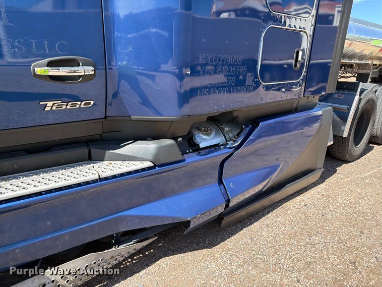 image for item YA4574 2023 Kenworth T680 semi truck