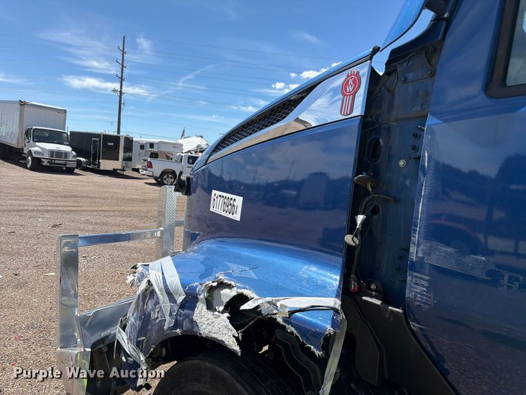 image for item YA4574 2023 Kenworth T680 semi truck