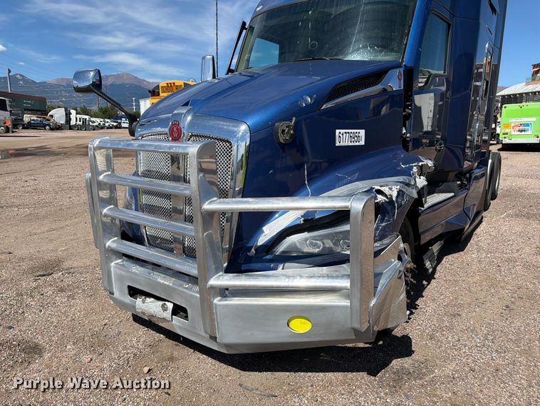 image for item YA4574 2023 Kenworth T680 semi truck