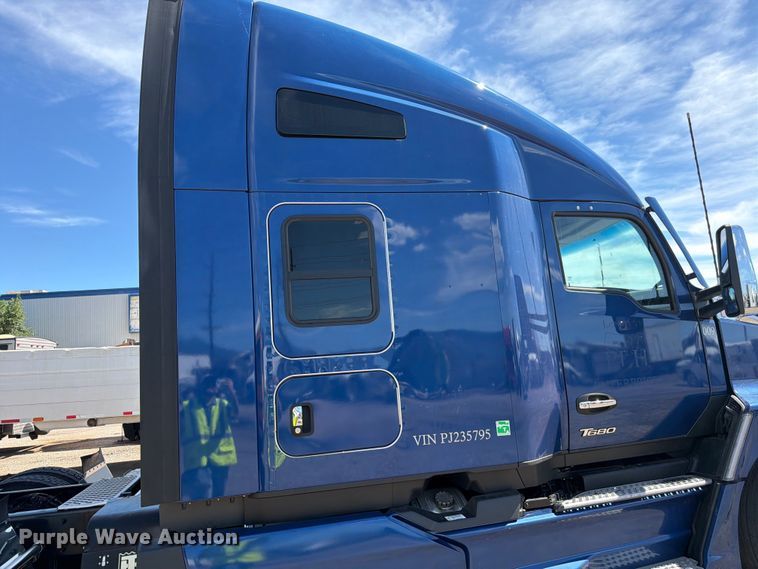 image for item YA4574 2023 Kenworth T680 semi truck