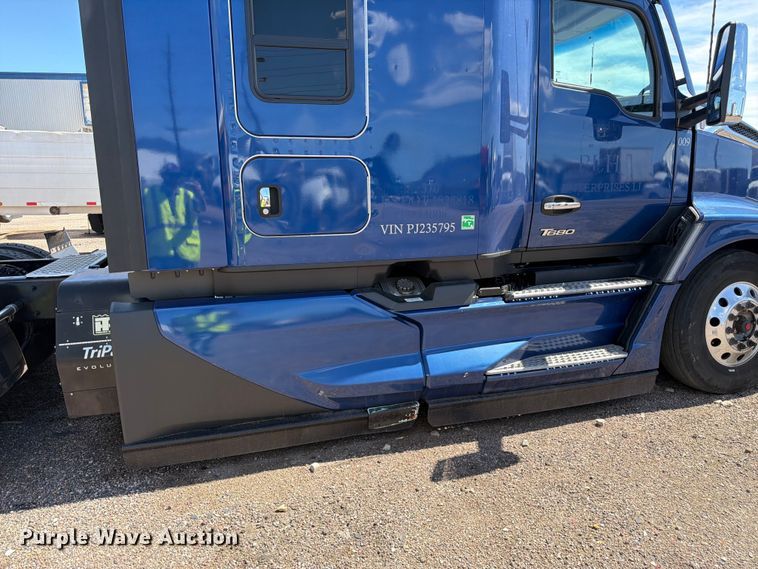 image for item YA4574 2023 Kenworth T680 semi truck