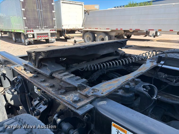 image for item YA4574 2023 Kenworth T680 semi truck