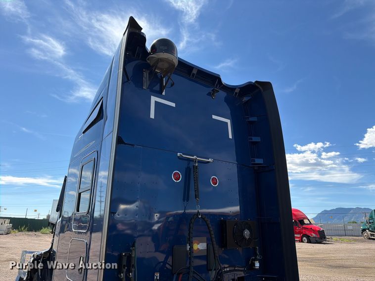 image for item YA4574 2023 Kenworth T680 semi truck