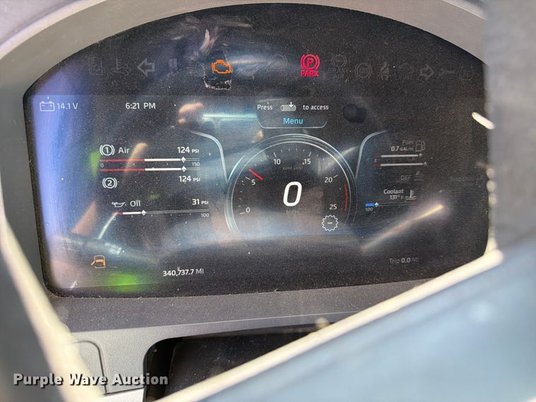 image for item YA4574 2023 Kenworth T680 semi truck