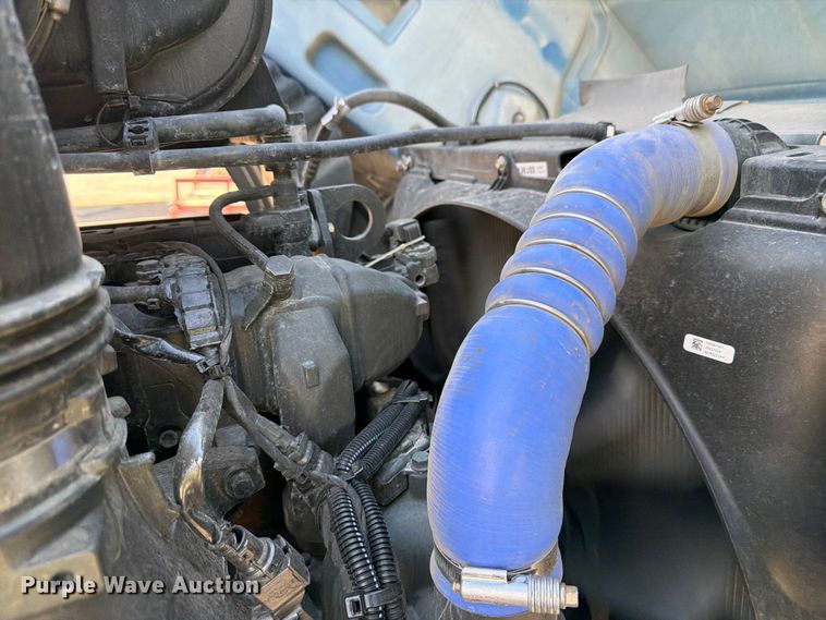 image for item YA4574 2023 Kenworth T680 semi truck