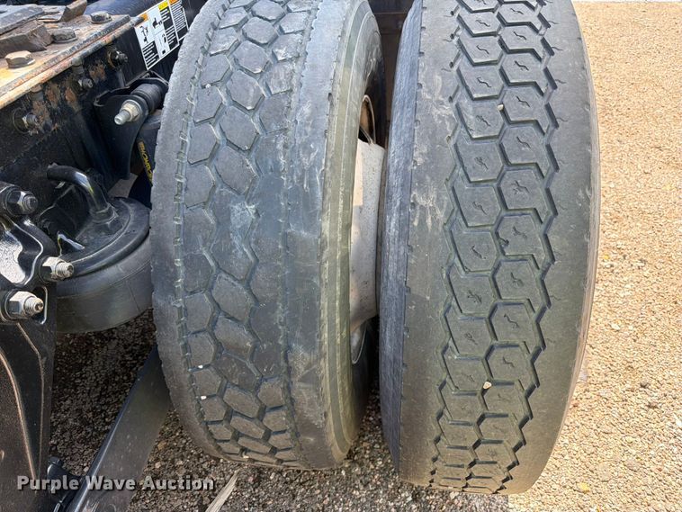 image for item YA4574 2023 Kenworth T680 semi truck