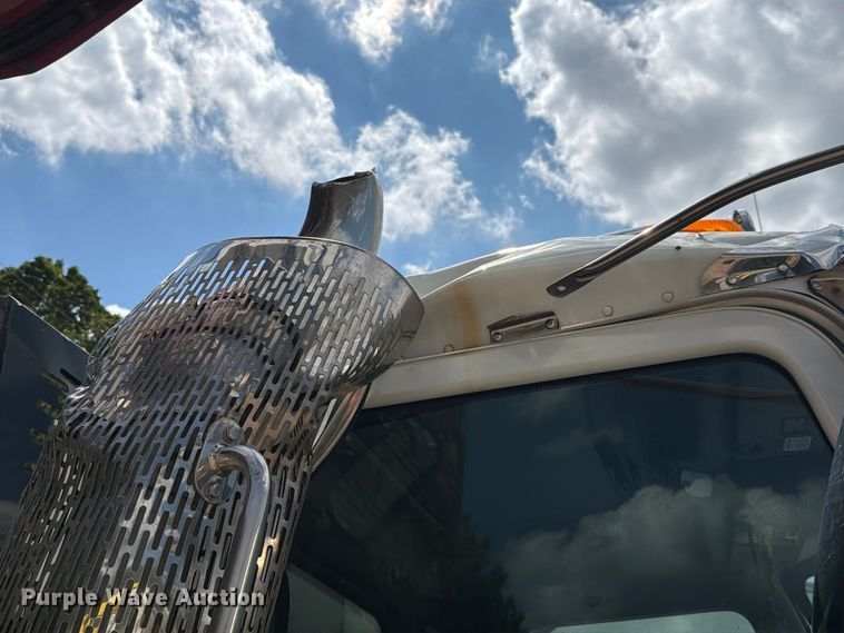image for item YA4575 2022 Peterbilt 337 utility / service truck