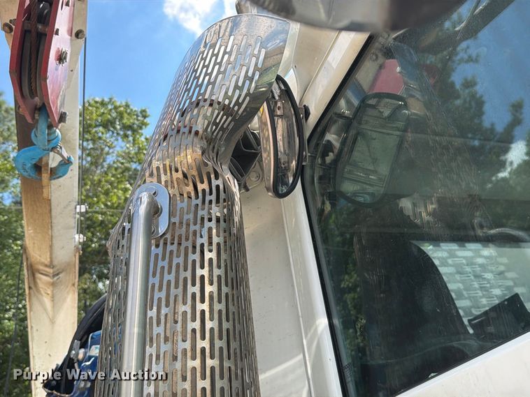 image for item YA4575 2022 Peterbilt 337 utility / service truck