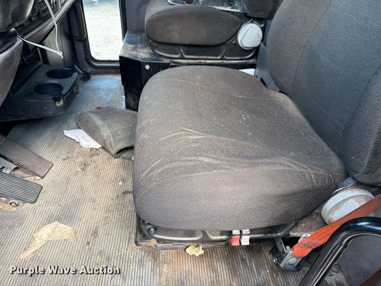image for item YA4575 2022 Peterbilt 337 utility / service truck