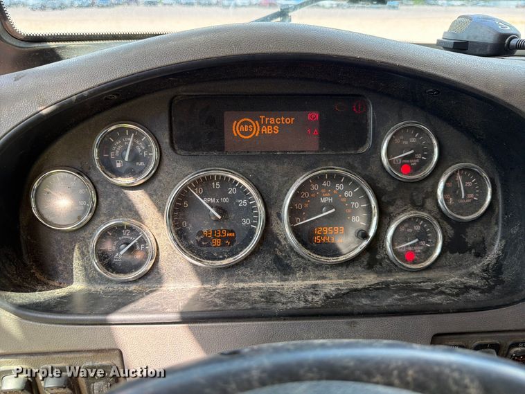 image for item YA4575 2022 Peterbilt 337 utility / service truck