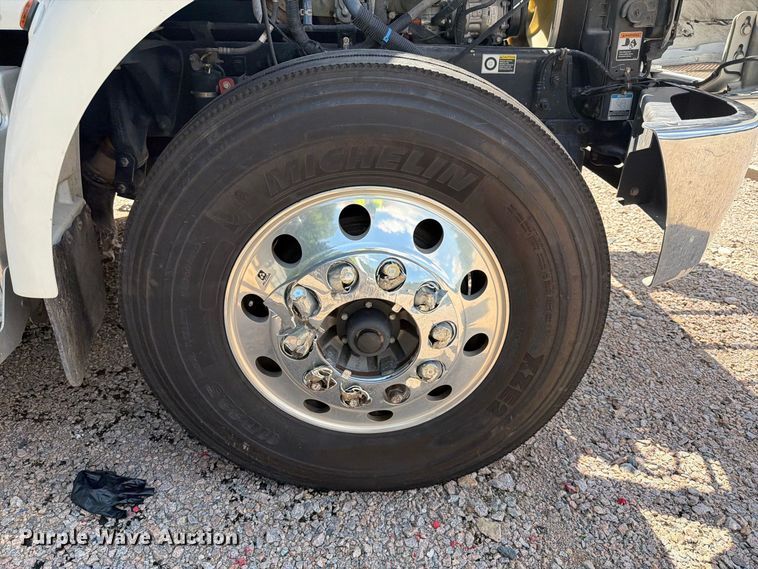 image for item YA4575 2022 Peterbilt 337 utility / service truck