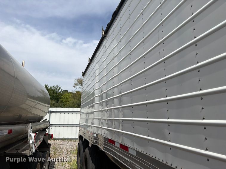image for item YA4729 2023 Timpte Super Hopper grain trailer