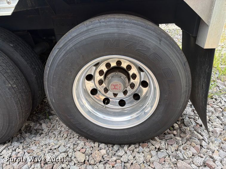 image for item YA4729 2023 Timpte Super Hopper grain trailer