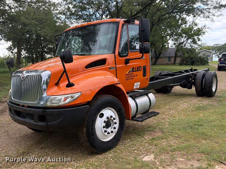 2012 International 4300 truck cab and chassis