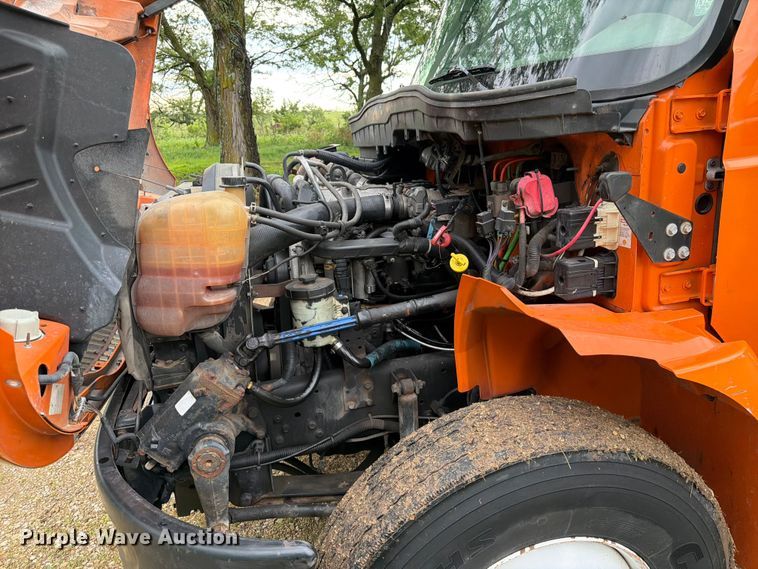 image for item DQ7955 2012 International 4300 truck cab and chassis