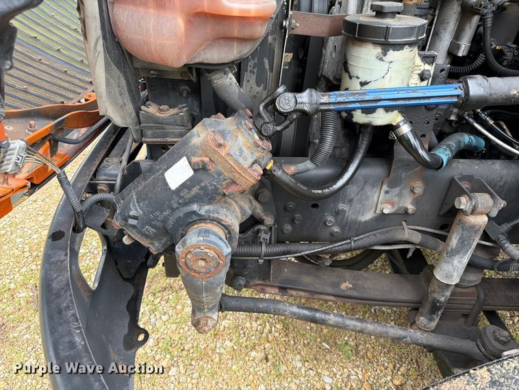 image for item DQ7955 2012 International 4300 truck cab and chassis