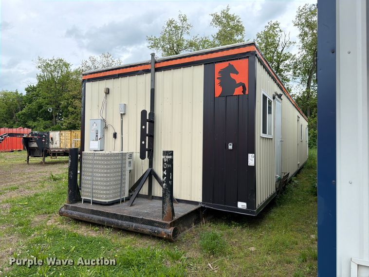 image for item DT2917 Skid mounted living quarters