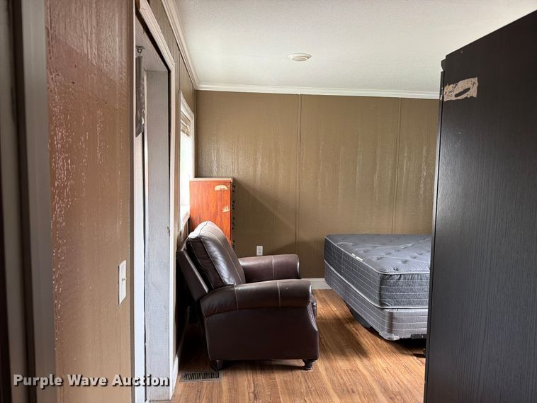 image for item DT2917 Skid mounted living quarters