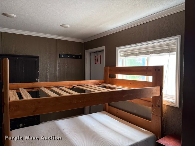 image for item DT2917 Skid mounted living quarters