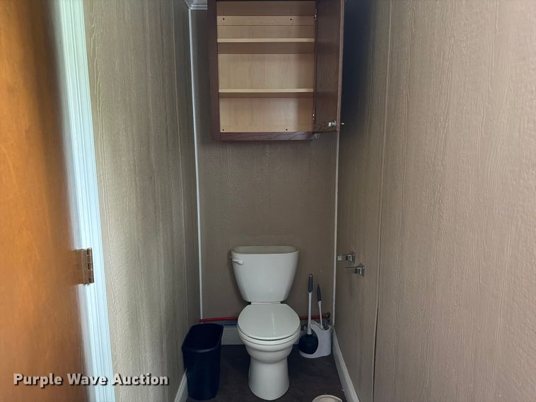 image for item DT2917 Skid mounted living quarters