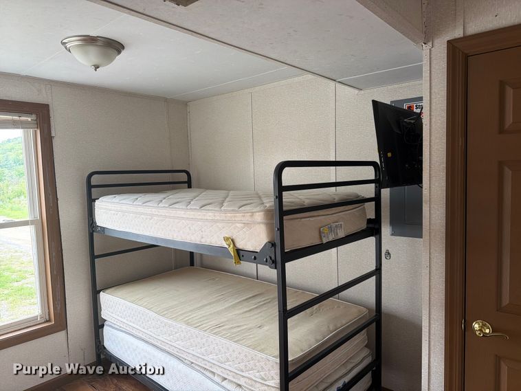 image for item DT2918 Skid mounted living quarters