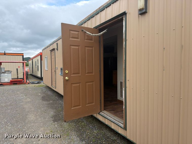 image for item DT2918 Skid mounted living quarters